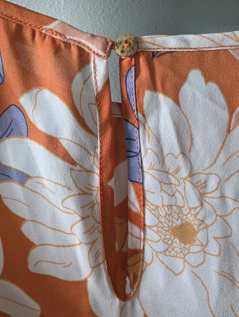 DR2 Daniel Rainn Orange Floral Ruffle Sleeve Blouse Size Large - Picture 8 of 9